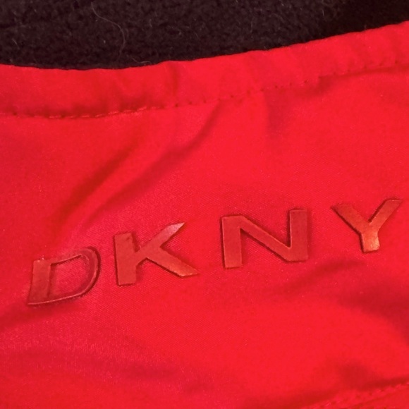 ❤️ Vintage Stunning DKNY Fleece Lined Puffy Vest ❤️ - Picture 12 of 16